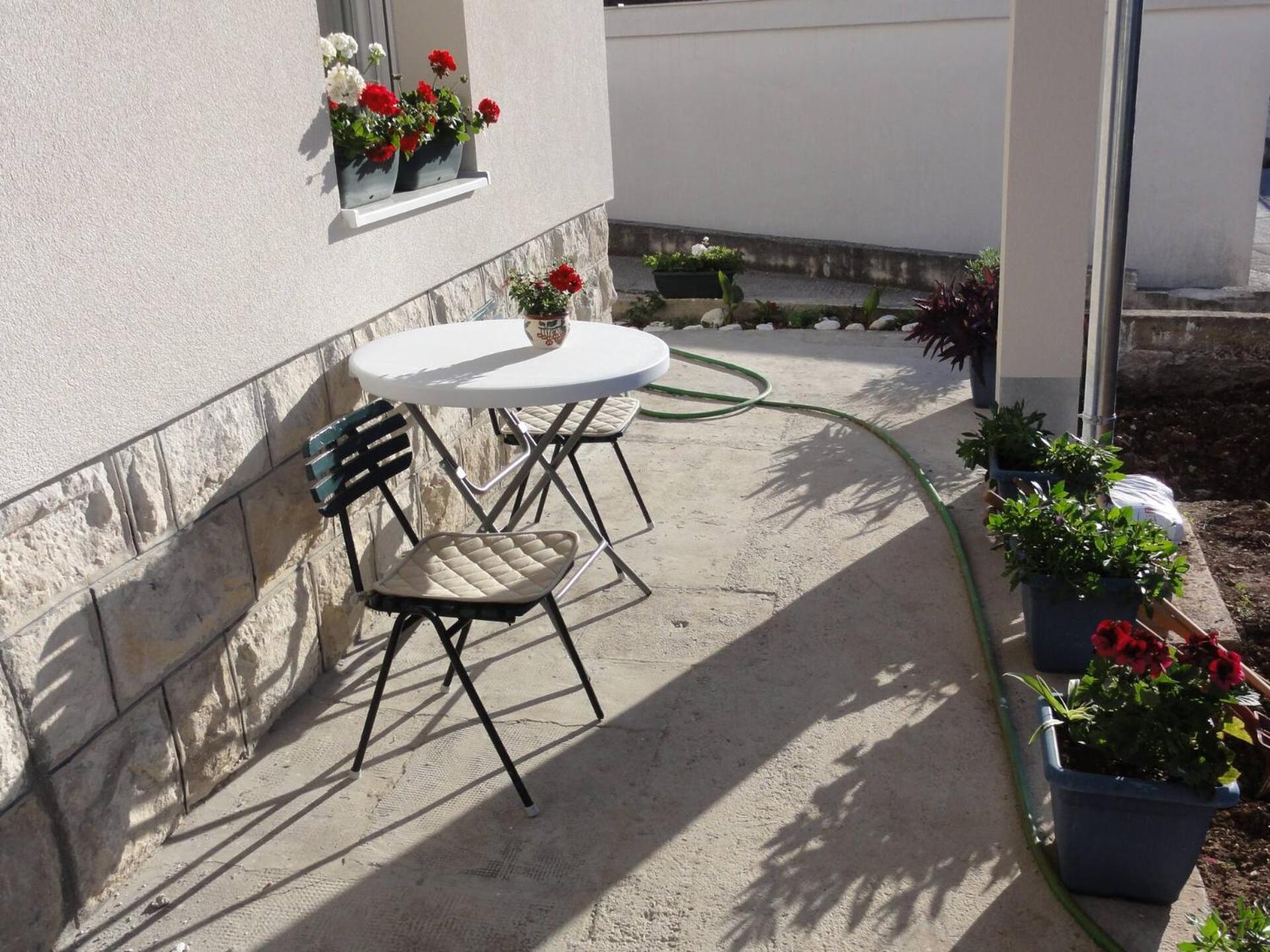 Apartments Cubela Beautiful Garden Trogir Exterior photo